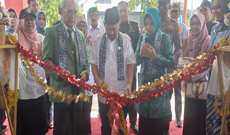 Tingkatkan Pelayanan Berkelanjutan, Bupati Situbondo Resmikan Terapi Oksigen Hiperbarik