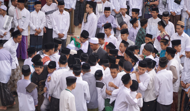 Santri Banyuwangi Berharap Pemimpin dari Kalangan Pesantren, Doakan Gus Munib jadi Bupati