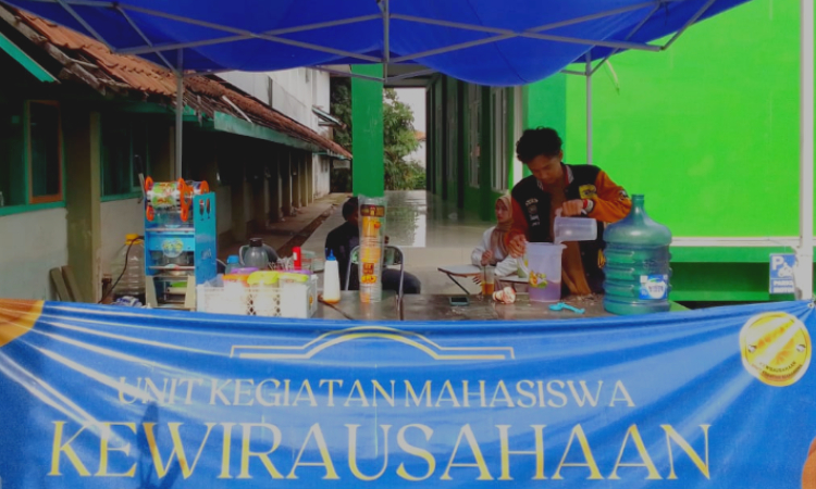 Dirikan Lapak di Kampus, Cara UKM Kewirausahaan UIJ Bangun Kemandirian Finansial Organisasi