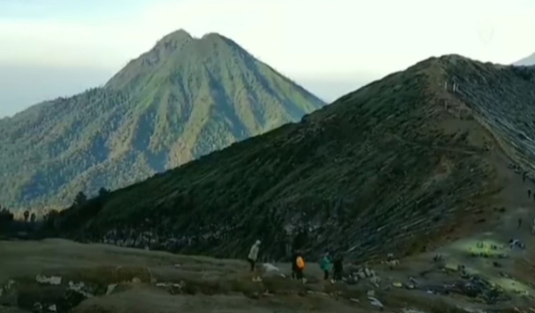 Gunung Ijen Naik Status ke Level 2, Masyarakat Diminta Waspada