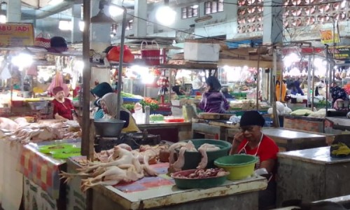 Pedagang Sore Offside, Penjual di Lantai Atas Pasar Tanjung Jadi Sepi Pembeli