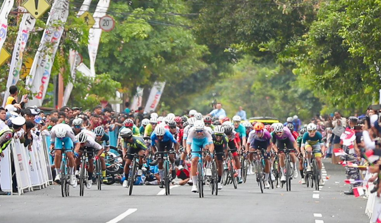 Pembalap Australia, Ryan Cavanagh Pertahankan Ijen Sulfur Jersey di Etape 2 TdBI 2024