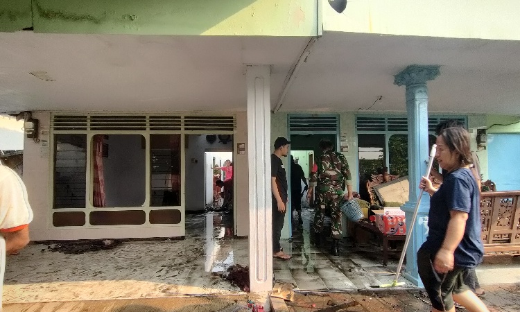 Dua Rumah di Semambung Sidoarjo Terbakar, Diduga Akibat Korsleting Listrik