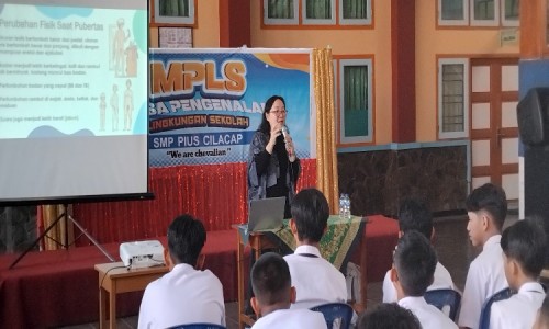 Upaya Antisipatif Perkembangan Diri Anak, SMP Pius Cilacap Beri Edukasi Perkembangan Remaja dan Seksualitas kepada Siswa