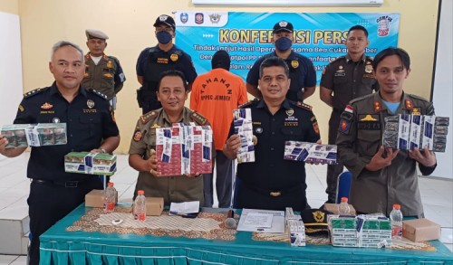 Tak Bisa Selesaikan Ultimum Remedium, Bea Cukai  Jember Serahkan Kasus Penjualan Rokok Ilegal ke Kejaksaan