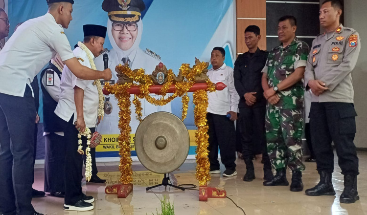 Sebanyak 62 Perusahaan Siap Menampung Lamaran 1.786 Pencari Kerja di Situbondo