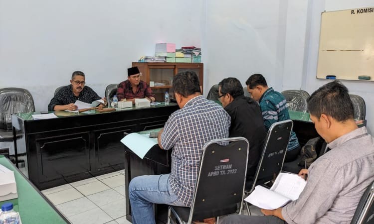 Klarifikasi Kondisi Fiskal, Komisi II DPRD Trenggalek Gelar Rapat bersama Bakeuda