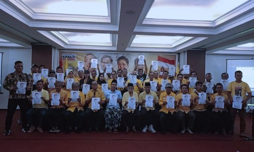 Beda Sikap, Kader Partai Golkar Dukung Calon Bupati Awaluddin Muuri di Pilkada 2024