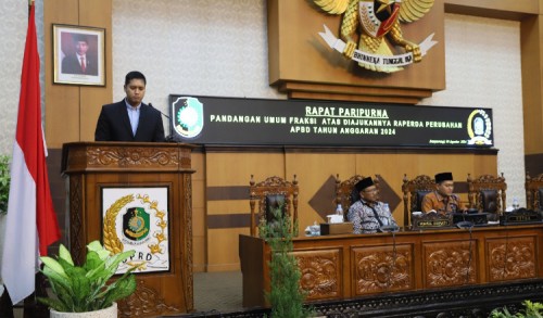 Raperda Perubahan APBD 2024 Banyuwangi Disorot dalam Rapat Paripurna DPRD