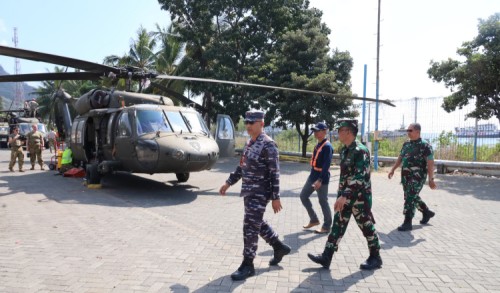 Proses Bongkar Alutsista US Army Dijaga Ketat Lanal Banyuwangi