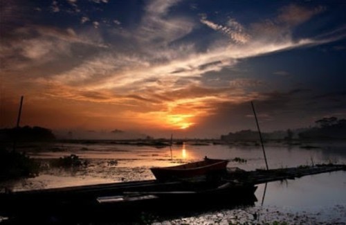 Keindahan Waduk Benanga di Samarinda: Keanggunan Alami yang Menyegarkan