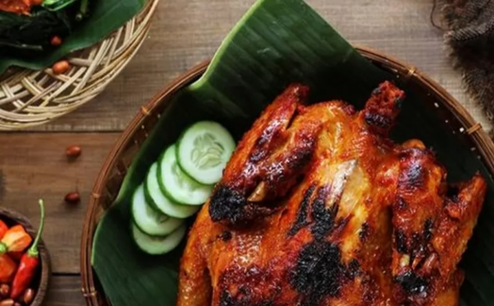 Ayam Taliwang: Pedas Gurih dari Pulau Lombok