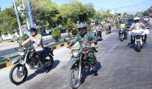 Kapolres Situbondo Bareng Dandim Pimpin Operasi, Ajak Masyarakat Kawal Pilkada Damai