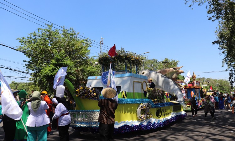 BPJS Ketenagakerjaan Meriahkan Karnaval Shining Jayandaru Sidoarjo