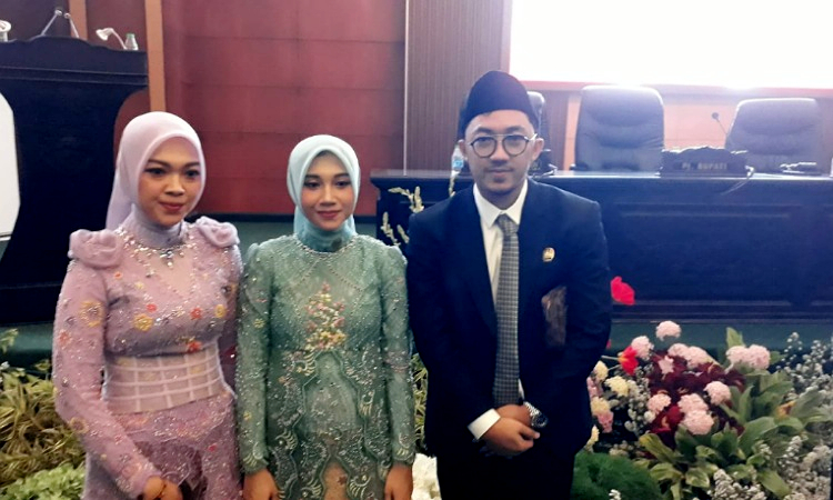 Kakak Adik Dilantik Jadi Anggota DPRD Jombang, Raih Suara Terbanyak di Pemilu Legislatif