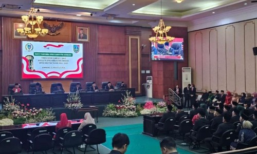 50 Anggota DPRD Jombang Dilantik, 21 Diisi Wajah Baru 