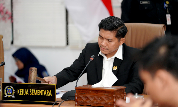 Aksi Demonstrasi DPD KNPI Kota Bontang: Dukungan untuk Putusan MK dan Respons DPRD