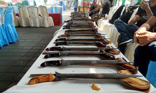 Keris Pulang Geni, Pusaka Kerajaan Singasari Tiba-Tiba Muncul di Alun-Alun Pemalang