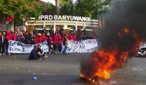 Aliansi Banyuwangi Menggugat Demo Kawal Putusan MK dan Tolak Revisi UU Pilkada