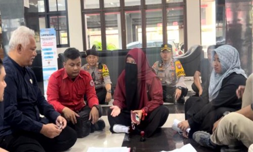 Uswatun Hasanah Aktivis Perempuan Ngawi Lantang Tolak RUU Pilkada