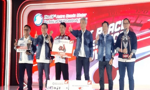 Service Advisor Perwakilan MPM Honda Jatim Terbaik di Technical Skill Contest 2024