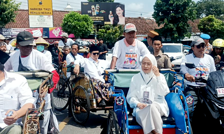 Diusung Delapan Parpol, Paslon Amalia Desiana-Wakhid Jumali Resmi Daftar ke KPU Banjarnegara