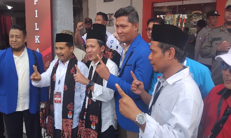 Imam-Sonhaji Daftar Cabup-Cawabup ke KPU, Impian Wujudkan Cilacap Maju dan Istimewa