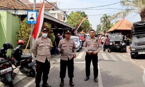 Hari Terakhir Pendaftaran, Polres Madiun Kota Tingkatkan Pengamanan di Kantor KPU 