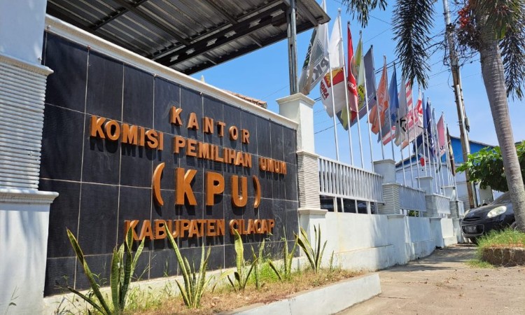 KPU Tutup Pendaftaran, 4 Paslon Akan Bertarung di Pilkada Cilacap 2024