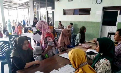 Belasan Ribu Keluarga Rawan Stunting di Pemalang Terima Bantuan Daging dan Telur Ayam