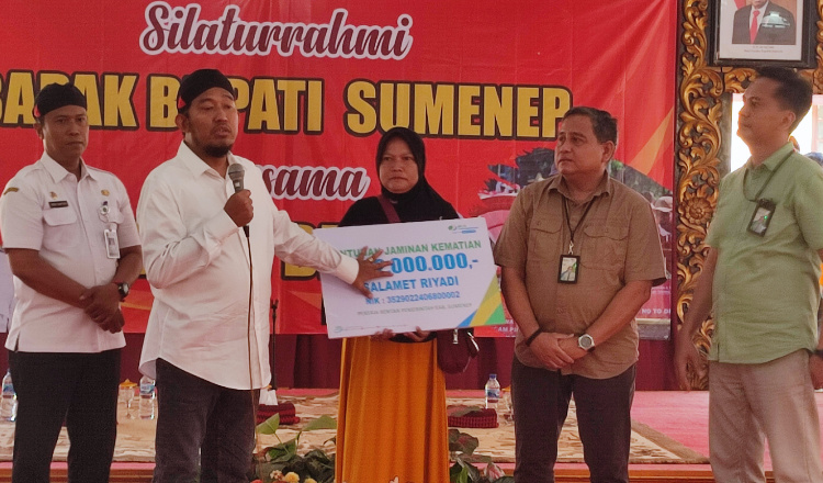 Bupati Fauzi Pastikan Ahli Waris Pekerja Rentan Bakal Dapat Beasiswa hingga Lulus Sarjana