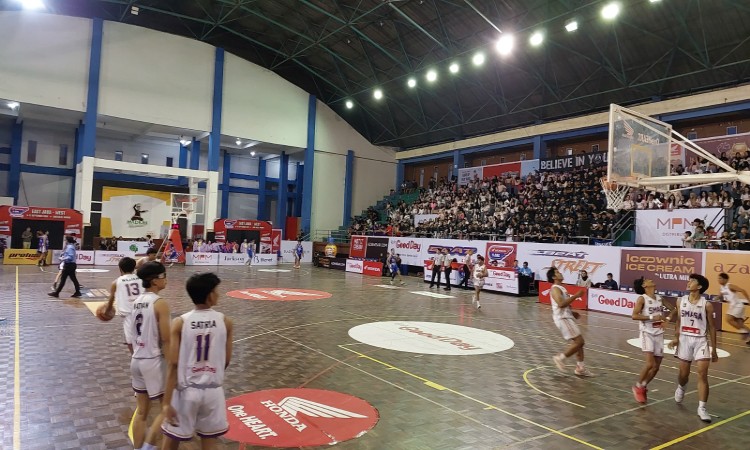 Honda DBL 2024 East Java West: Bakar Semangat Generasi Muda di GOR Wilis Madiun