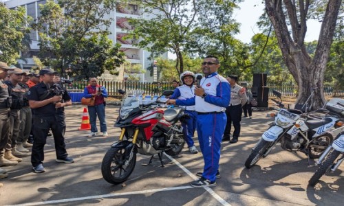 Sinergi MPM Honda Jatim dan Sat Lantas Polres Gresik: Kampanyekan Berkendara Cari Aman