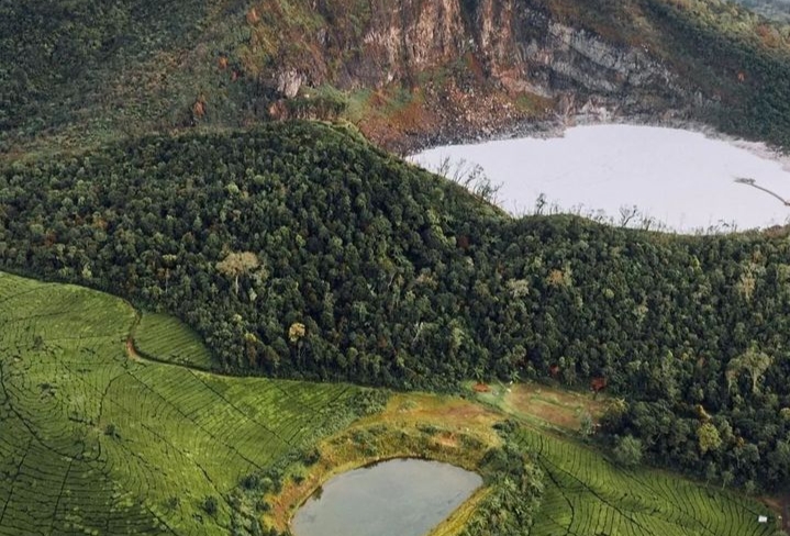 Keindahan Alam Kawah Putih Ciwidey: Wisata Eksotis di Bandung Selatan