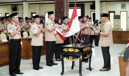 Bupati Yuhronur Dilantik Jadi Kamabicab Pramuka Lamongan