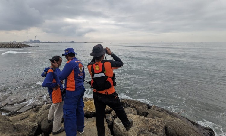 Kakak Beradik Hilang Terseret Ombak di Pantai Kemiren Cilacap Belum Ditemukan