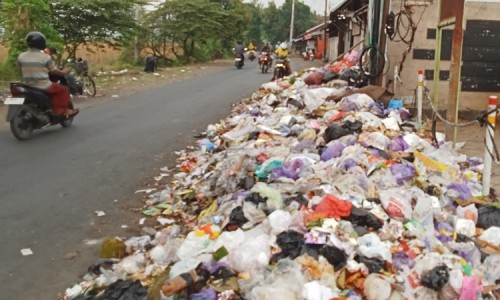 Imbas Penutupan TPA, Sejumlah Sudut Jalan di Kota Pemalang Dipenuhi Tumpukan Sampah