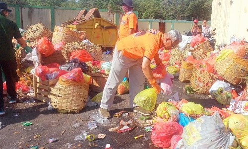 Tumpukan Sampah di Karimun Jadi Perhatian Khusus Raja Bakhtiar