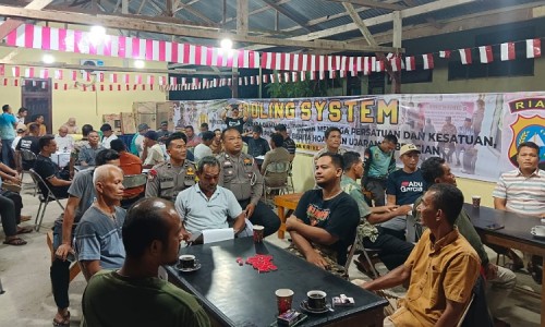 Cara Polsek di Kampar Ini Lakukan Cooling System, Gelar Turnamen Domino