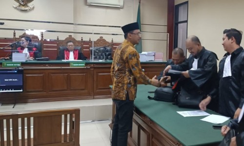 Dakwaan KPK, Gus Mudhlor Terima Rp 1,4 Miliar Dalam Kasus Pemotongan Insentif ASN BPPD Sidoarjo