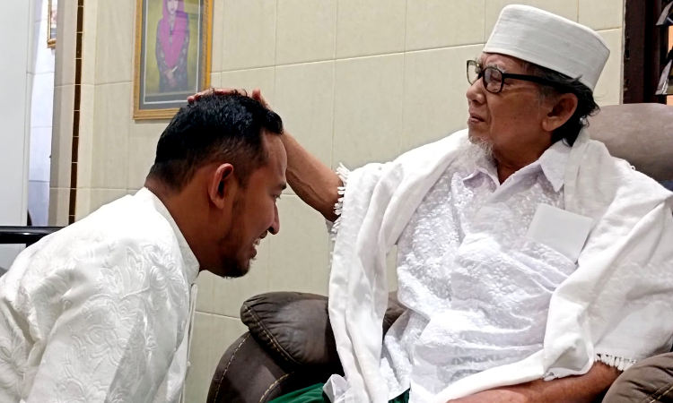 Dapat Restu Pengasuh Ponpes Al-Qodiri, Achmad Fauzi Siap Utamakan Kepentingan Masyarakat