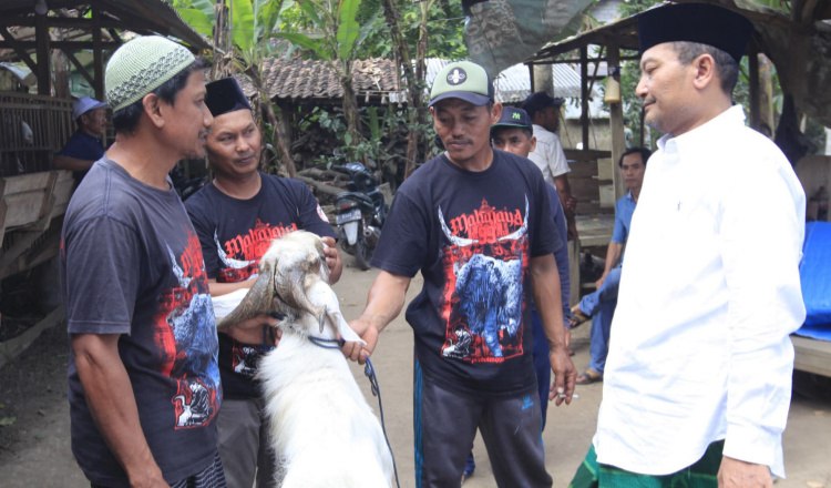 Gus Makki Serap Aspirasi Peternak Bangorejo-Siliragung, Janjikan Pembangunan Puskeswan