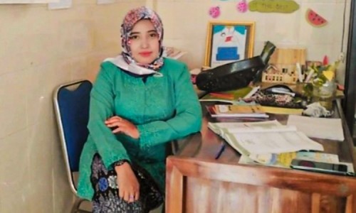 Sosok Guru Perempuan di Sidoarjo: Berkarir demi Mencerdaskan Penerus Bangsa