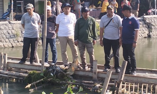 Cegah Banjir, Pjs Bupati Sidoarjo Ajak Warga Jaga Kebersihan Sungai 