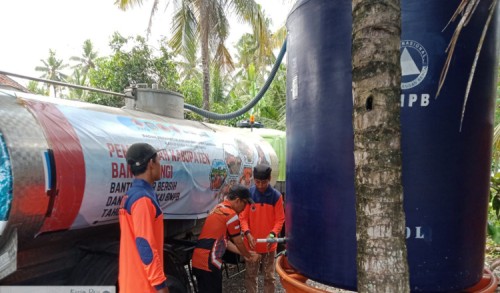 Pemkab Banyuwangi Terus Distribusi Air Bersih ke Daerah Rawan dan Terdampak Kekeringan