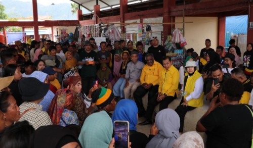 ABR-HARUS Blusukan Ke Pasar Otonom, Pedagang Keluhkan Sewa Lapak