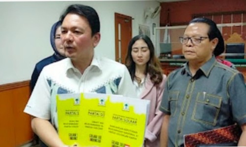 Sidang Kedua Sengketa, Partai Golkar: Absennya Tergugat