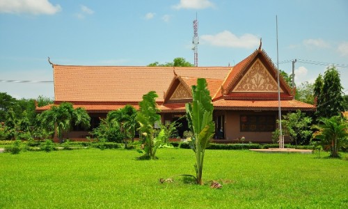 Desain Rumah Modern dengan Sentuhan Tradisional