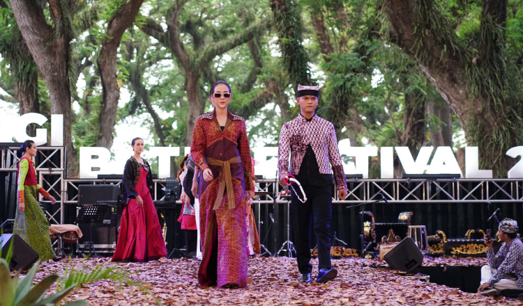 Banyuwangi Batik Festival Ungkap Potensi Tak Terbatas Batik Banyuwangi