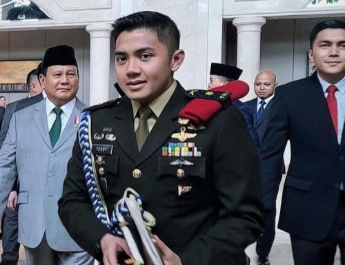 Presiden Prabowo Subianto Umumkan Kabinet Merah Putih: Mayor Teddy Indra Wijaya Ditunjuk Sebagai Sekretaris Kabinet